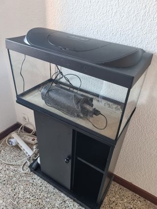 Vendo urgente acuario 54L ya que no lo uso, funcio