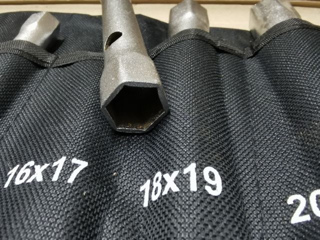 JUEGO 8 LLAVES DE TUBO