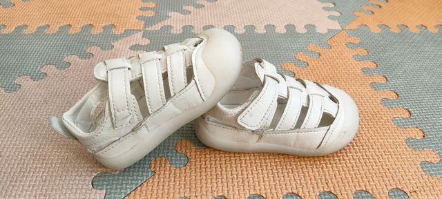 Sandalias blancas bebé talla 22