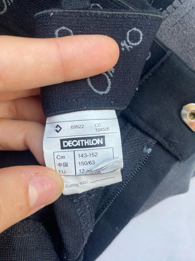 Pantalón y casco de hipica