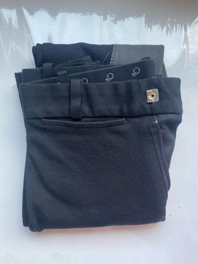 Pantalón y casco de hipica