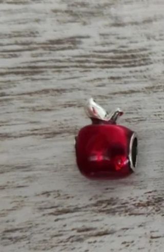 Charm manzana roja compatible Pandora 