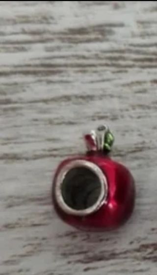 Charm manzana roja compatible Pandora 