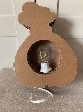 Lampada in cartone MNIA