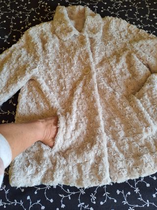 Chaquetón pelo sintético Zara talla 13