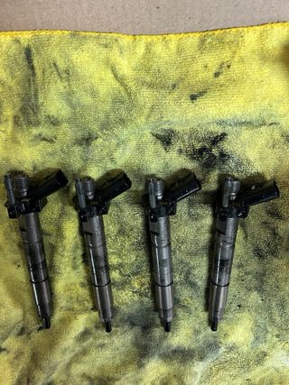 Inyectores 120d e81 del 2007 177cv