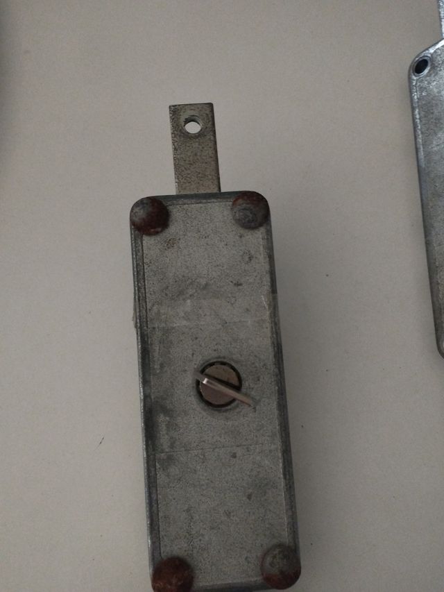 Cerradura de persiana