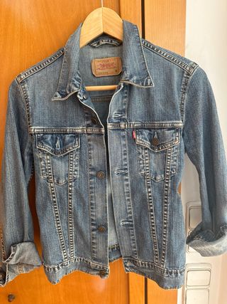 CAZADORA LEVIS CHICA