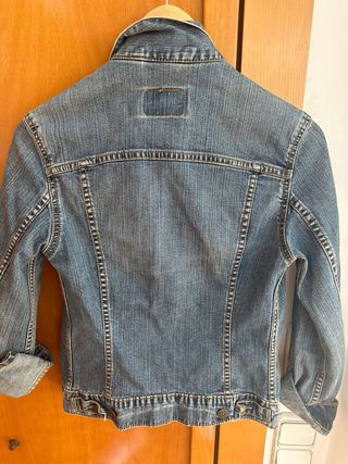 CAZADORA LEVIS CHICA