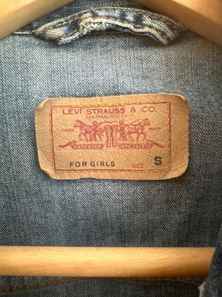 CAZADORA LEVIS CHICA