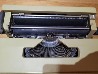 Máquina de escribir Olivetti