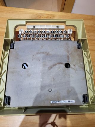 Máquina de escribir Olivetti