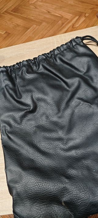 Mochila cuero cuerdas