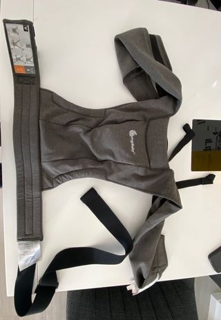 Portabebé Ergobaby Embrace Gris