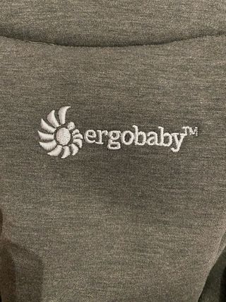Portabebé Ergobaby Embrace Gris