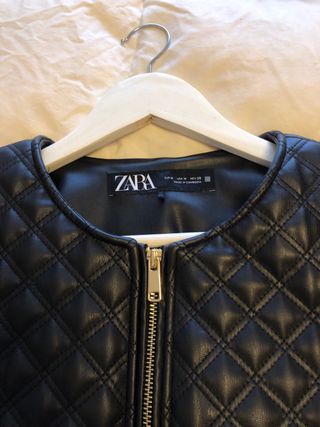 Preciosa cazadora polipiel. Zara. M. Nueva