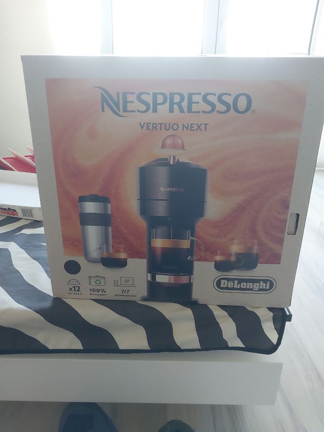 Cafetera Nespreso Delonghi Vertuo Next