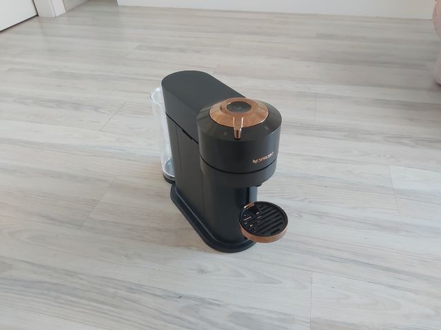 Cafetera Nespreso Delonghi Vertuo Next