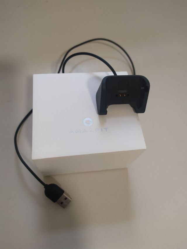 Cargador Amazfit bip + caja