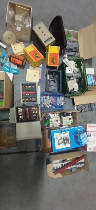 Lote material eléctrico 