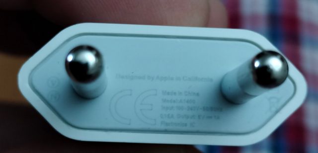 Cargador Apple modelo A1400