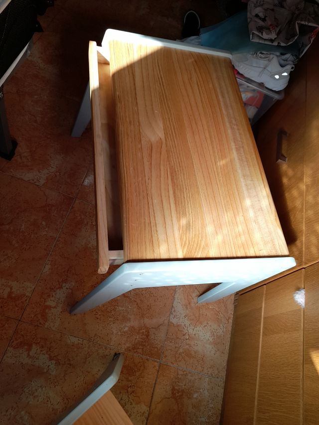 Mesa y silla