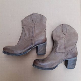 Stivaletti da donna e due omaggi