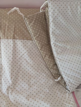 Chichonera, colcha y sábanas cuna
