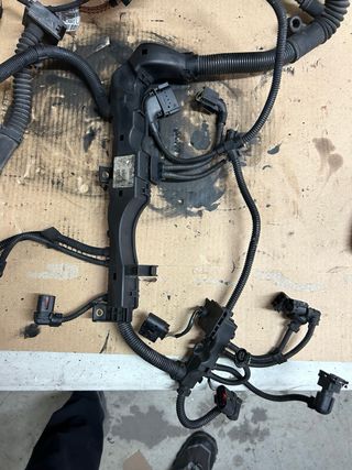 Mazo cables motor Bmw 120d e81