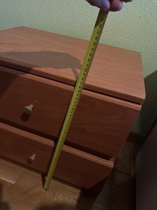 Mesita habitacion