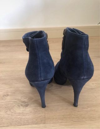 Botines azul marino Guess