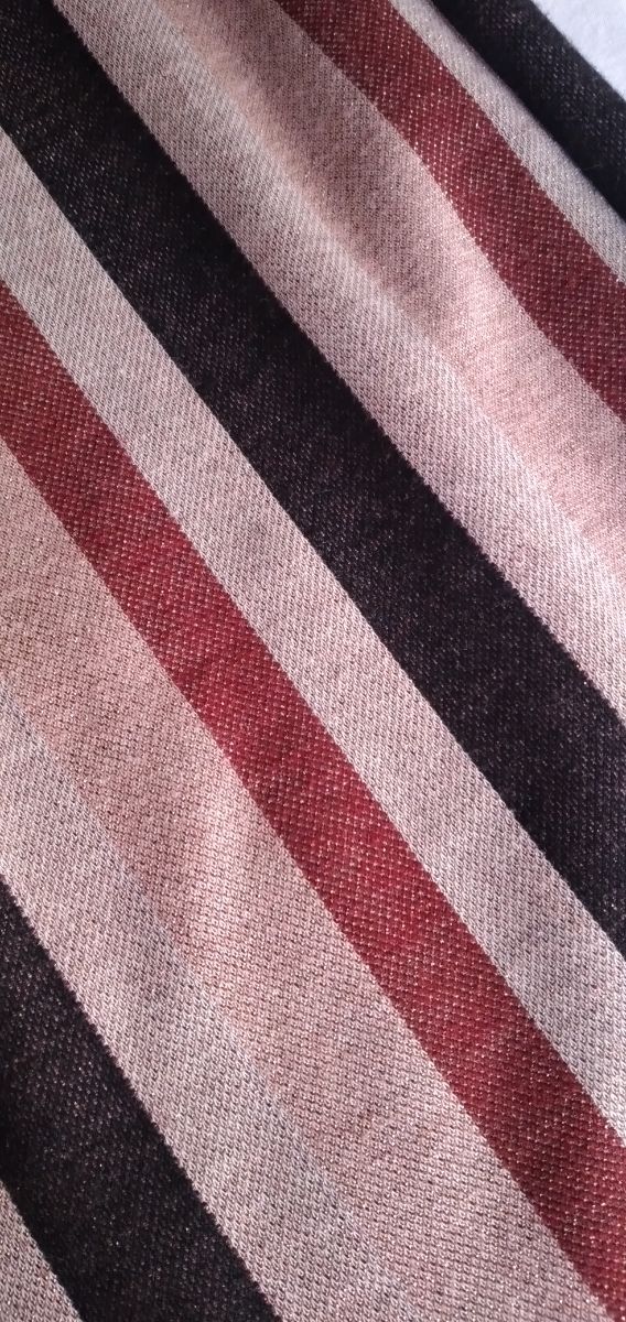 Pantalón ancho de rayas