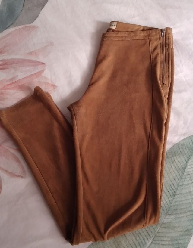 Pantalón de ante color camel