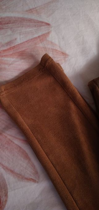 Pantalón de ante color camel