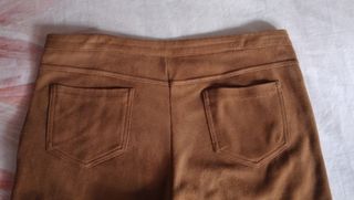 Pantalón de ante color camel