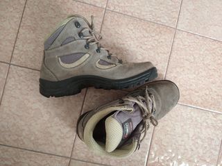 Scarpone trekking donna