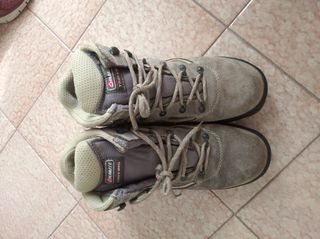 Scarpone trekking donna