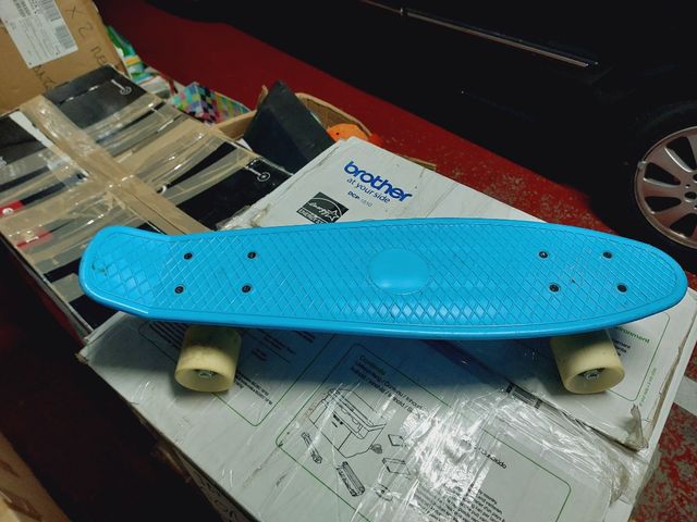 Monopatín iniciación, casi sin uso.