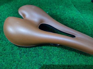 Sillín marrón prostático paseo