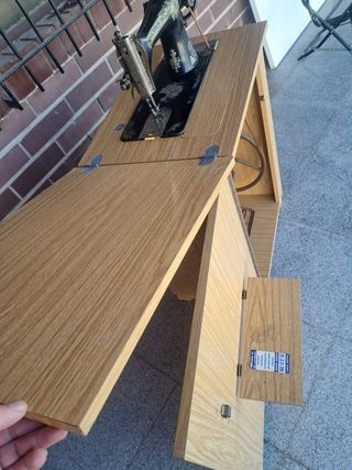 Maquina de coser singer