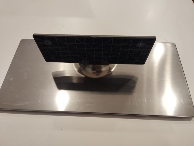 Soporte pie peana TV LG 39lb56