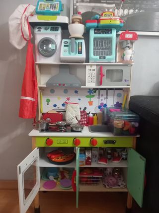 Cocinita de madera buen estado