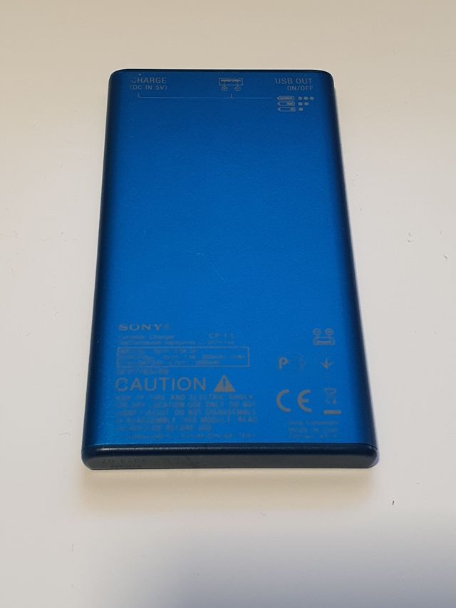 Sony cargador portátil CP-F5