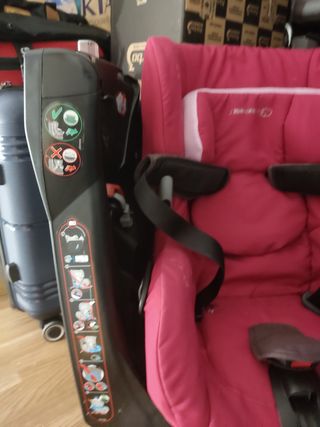 Chollo silla coche bebe confort axiss fucsia.