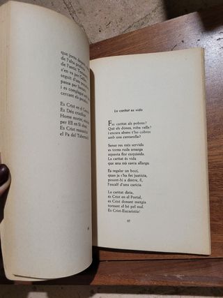 Libro religioso antiguo