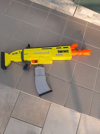 SCAR NERF di FORTNITE motorizzato 