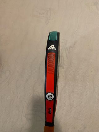 Pala de padel adidas