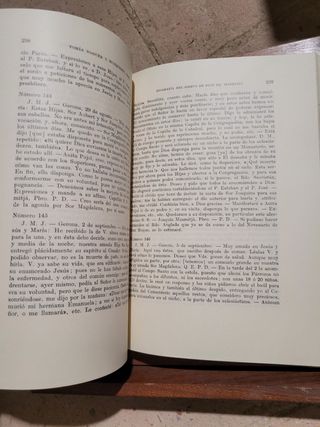 Libro religioso antiguo