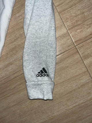 Sudadera Adidas.