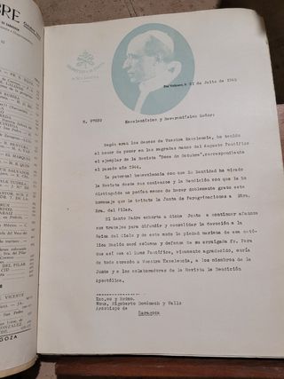 Libro religioso antiguo